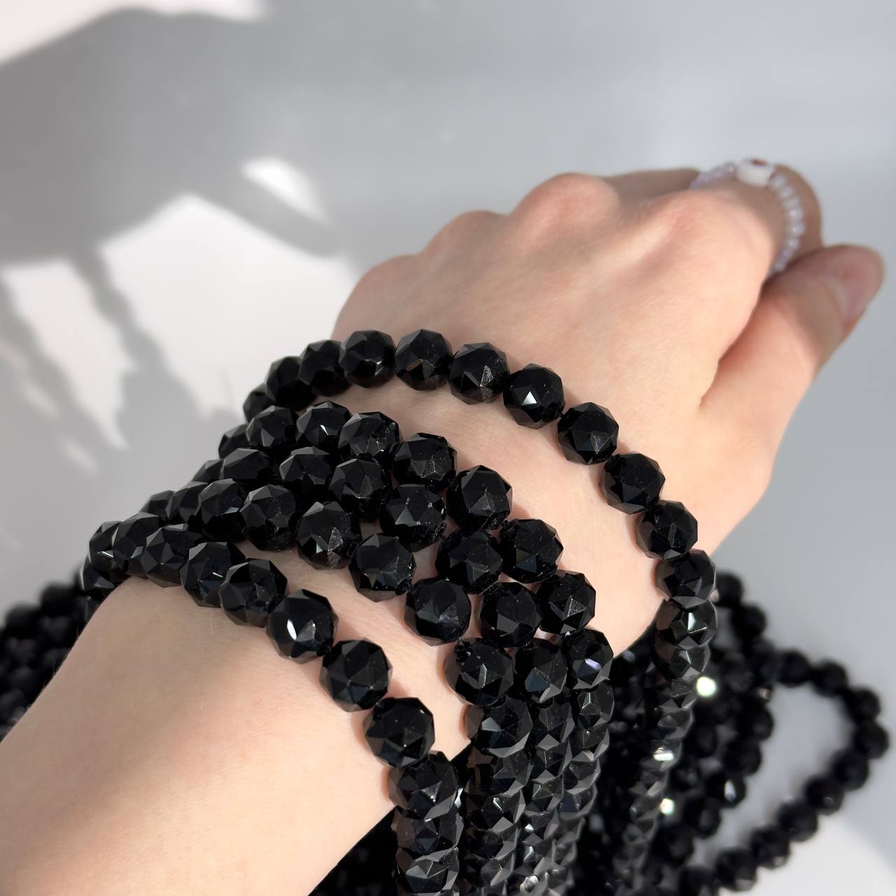 Бусины стеклянные размер 10мм цвет черный